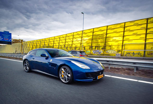 Ferrari GTC4Lusso T