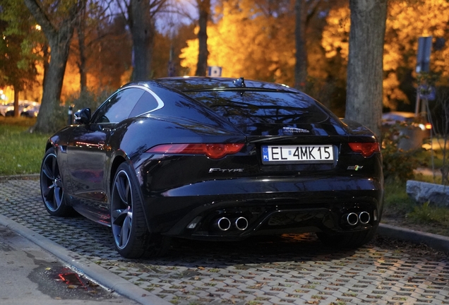 Jaguar F-TYPE R AWD Coupé