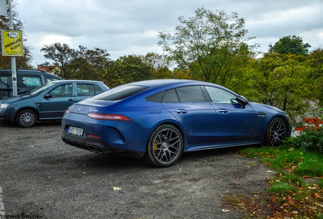 Mercedes-AMG GT 63 S X290