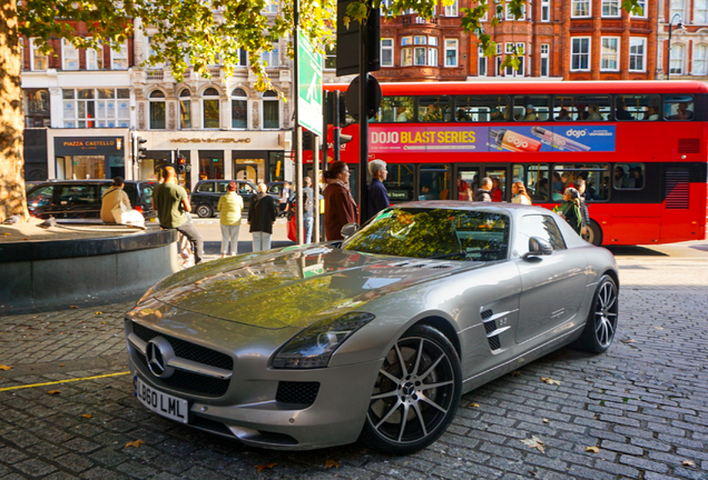 Mercedes-Benz SLS AMG