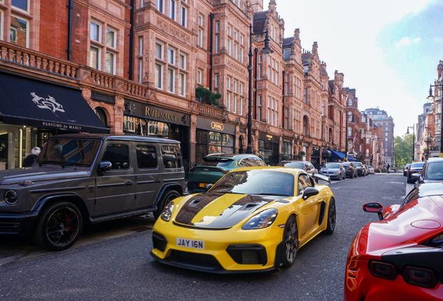 Porsche 718 Cayman GT4 RS Weissach Package