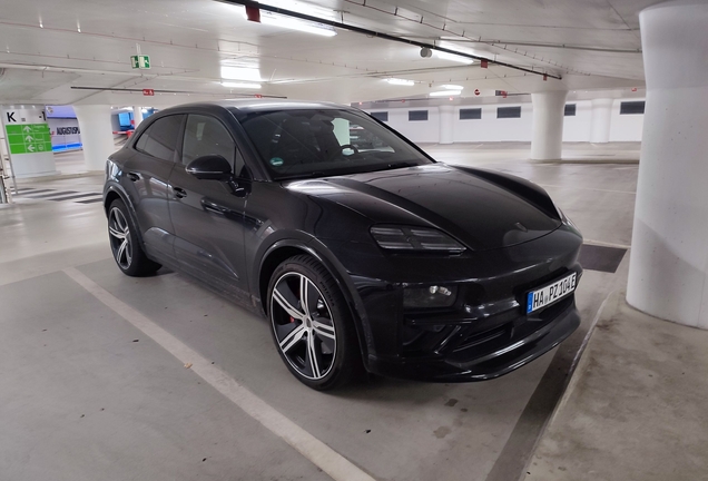 Porsche Macan EV Turbo