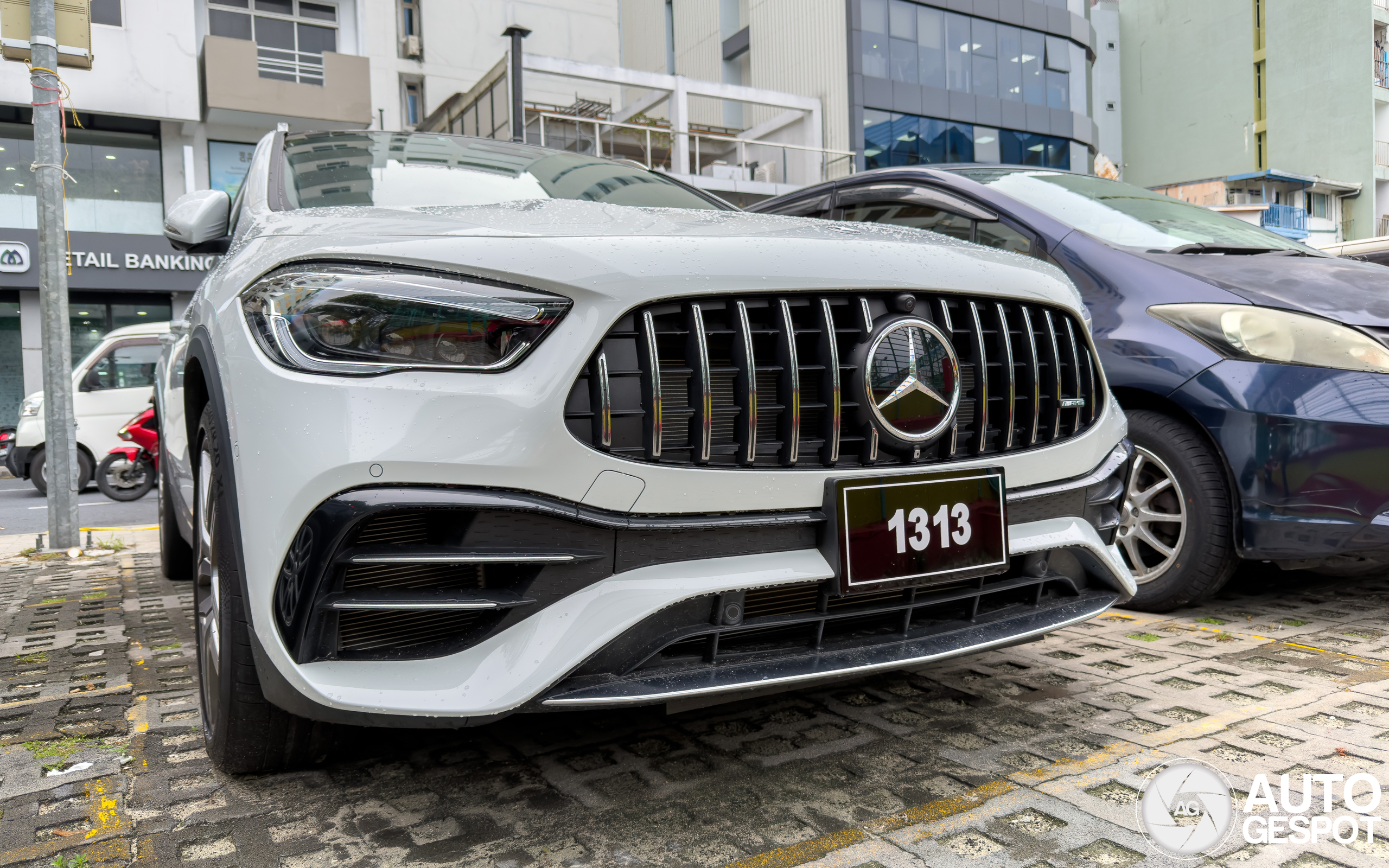 Mercedes op de Malediven