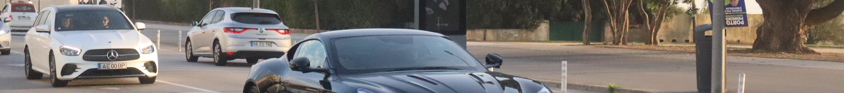 Aston Martin DB12