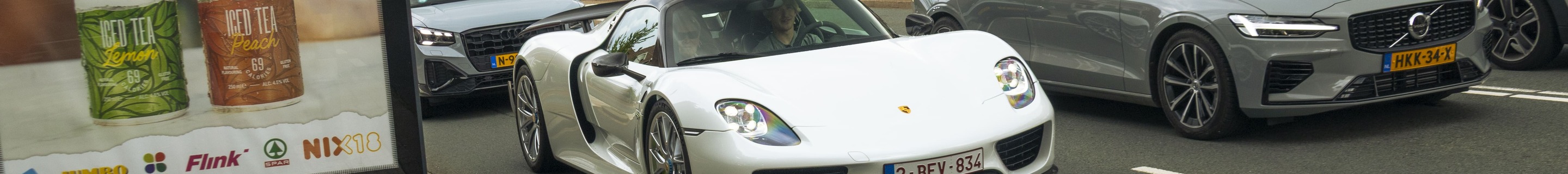 Porsche 918 Spyder Weissach Package