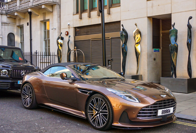 Aston Martin DB12 Volante