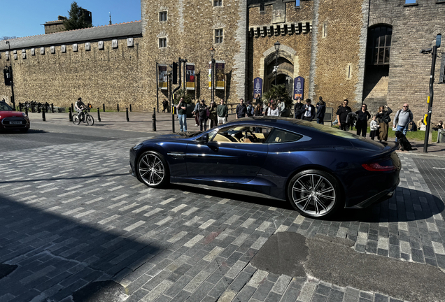 Aston Martin Vanquish 2013