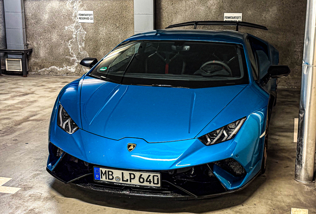 Lamborghini Huracán LP640-4 Performante