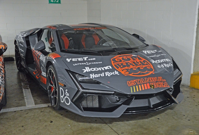 Lamborghini Revuelto