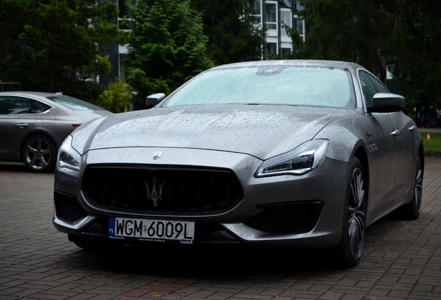 Maserati Quattroporte Modena Q4