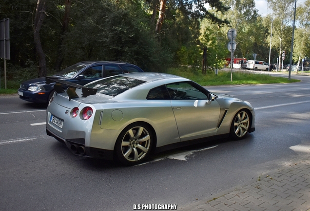 Nissan GT-R