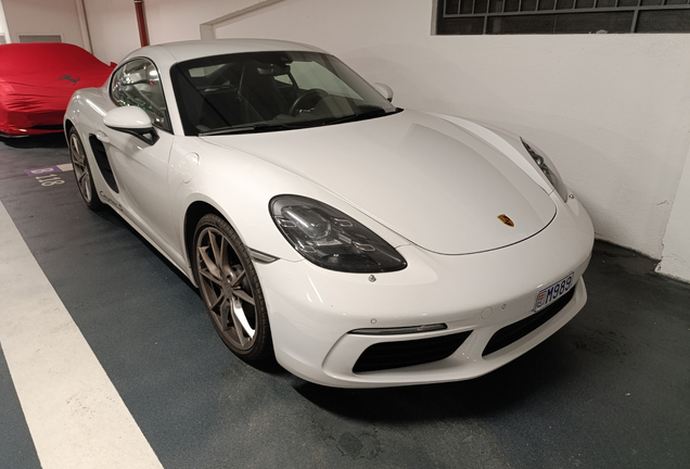 Porsche 718 Cayman S