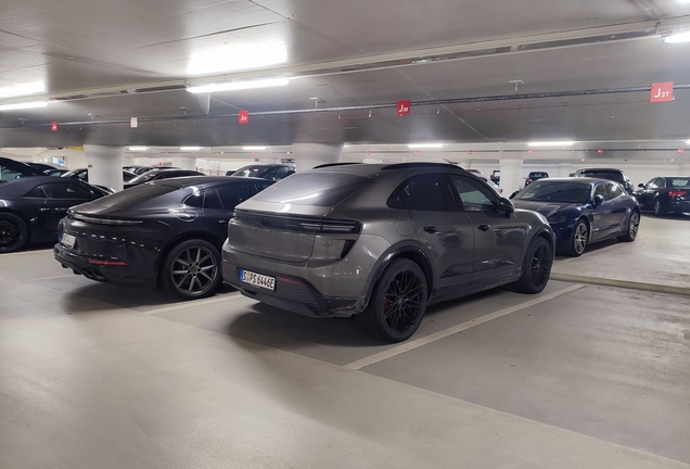 Porsche Macan EV Turbo