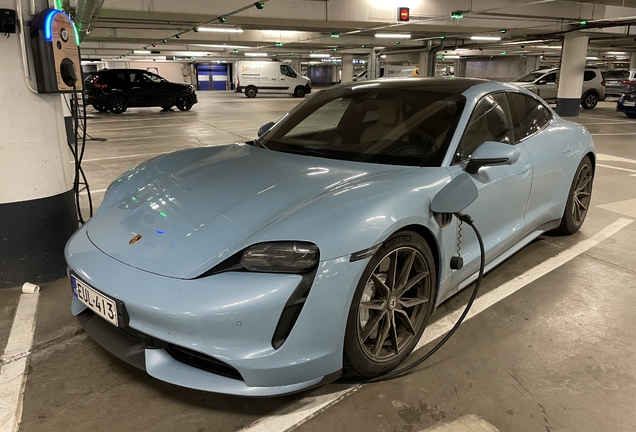 Porsche Taycan Turbo