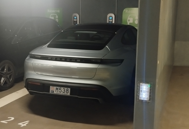 Porsche Taycan Turbo