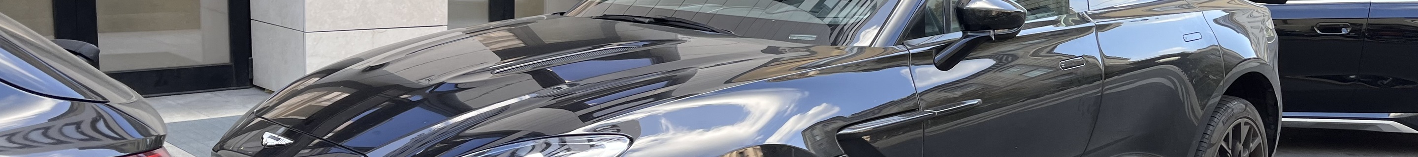 Aston Martin DBX