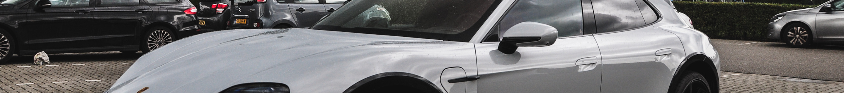 Porsche Taycan Turbo S Cross Turismo