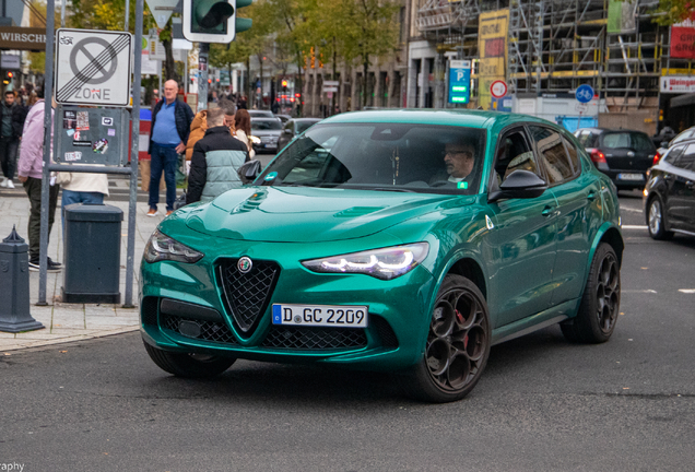 Alfa Romeo Stelvio Quadrifoglio 2023