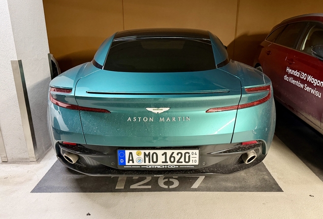 Aston Martin DB11