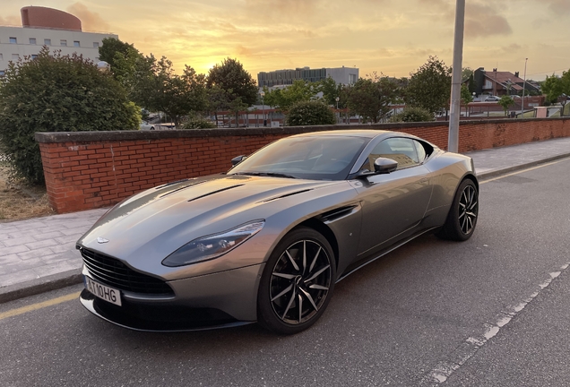 Aston Martin DB11