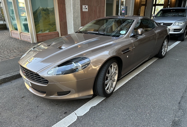 Aston Martin DB9