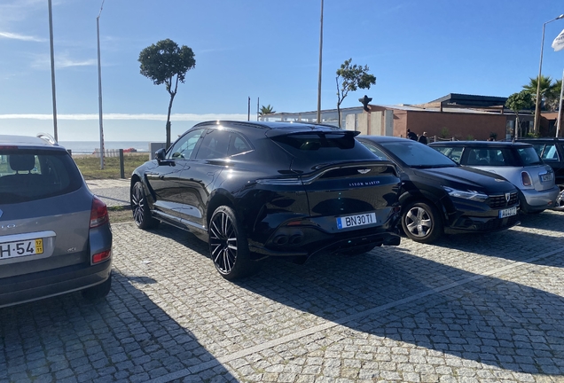 Aston Martin DBX707