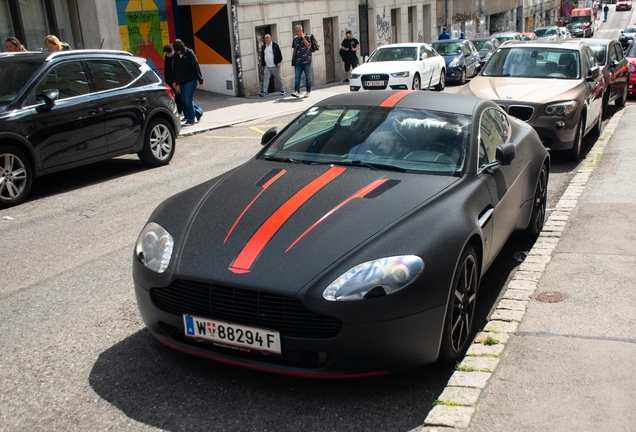 Aston Martin V8 Vantage