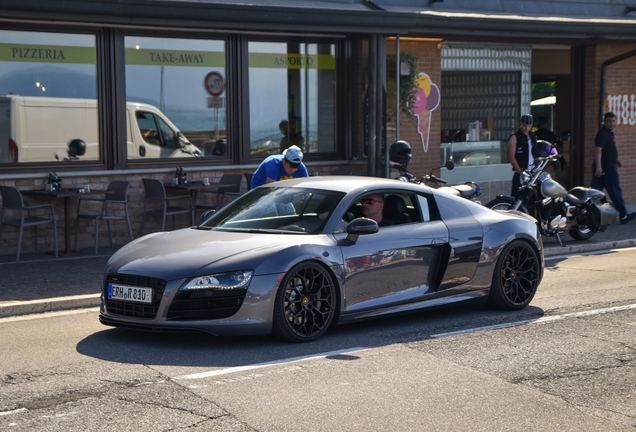 Audi R8 V10