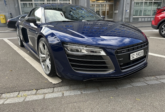 Audi R8 V10 Plus 2013