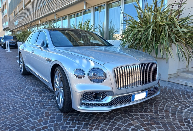 Bentley Flying Spur Hybrid