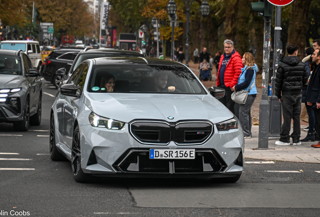 BMW M5 G90