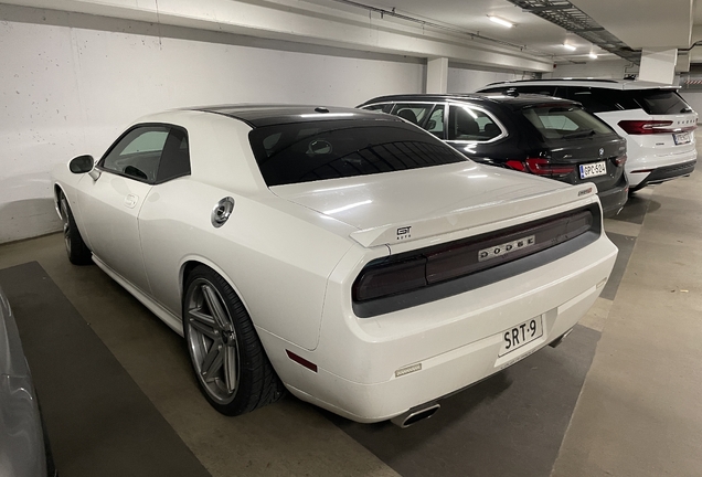 Dodge Challenger SRT-8