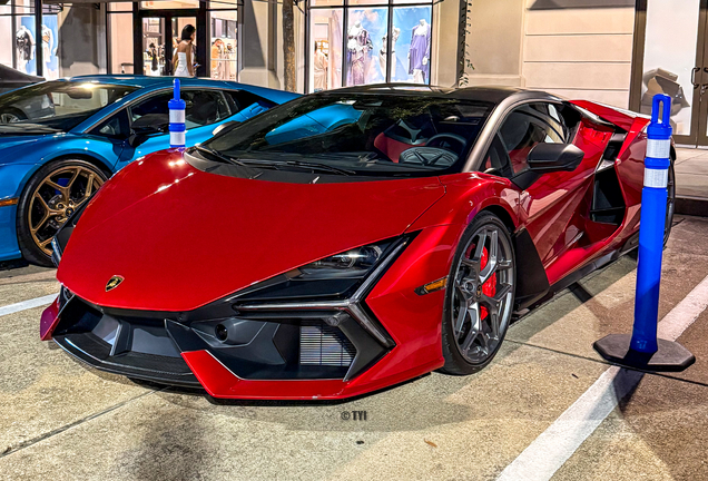 Lamborghini Revuelto