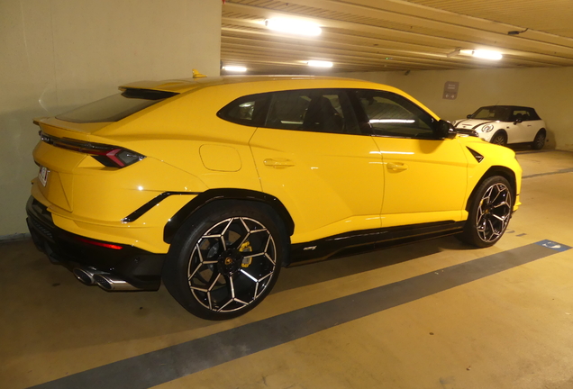 Lamborghini Urus S