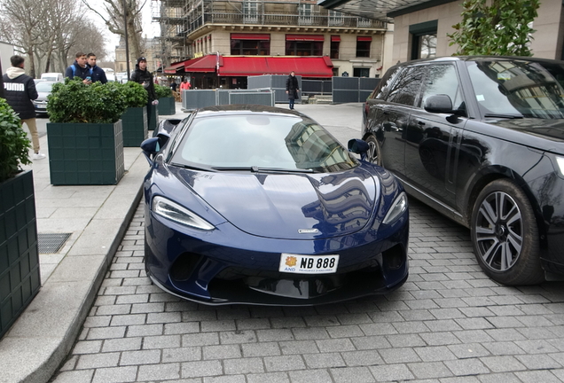 McLaren GT