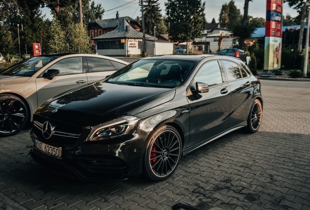 Mercedes-AMG A 45 W176 2015