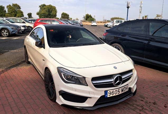 Mercedes-Benz CLA 45 AMG C117