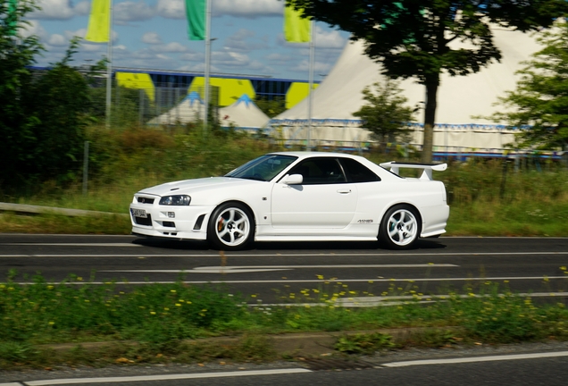 Nissan Skyline R34 GT-R