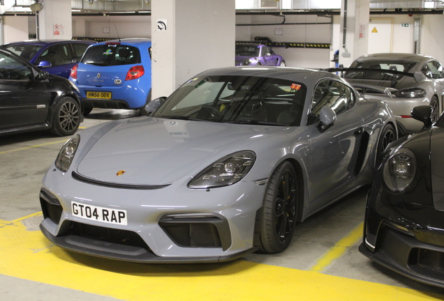 Porsche 718 Cayman GT4