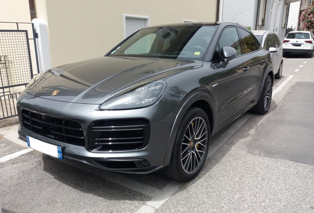 Porsche Cayenne Coupé Turbo S E-Hybrid