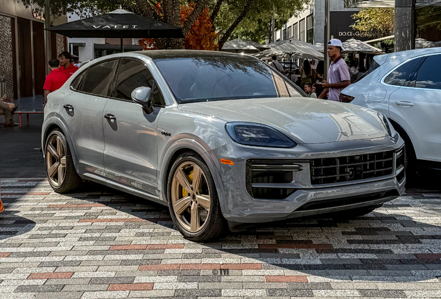Porsche Cayenne Coupé Turbo E-Hybrid