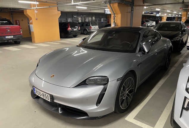 Porsche Taycan Turbo