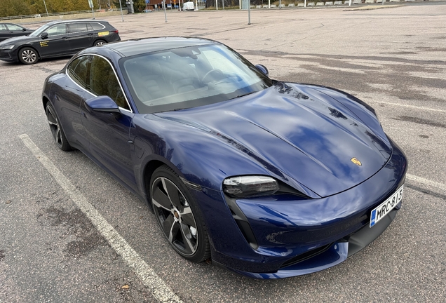 Porsche Taycan Turbo