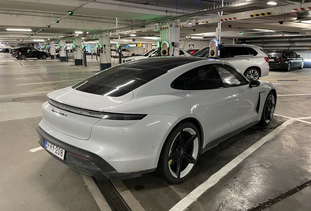 Porsche Taycan Turbo S