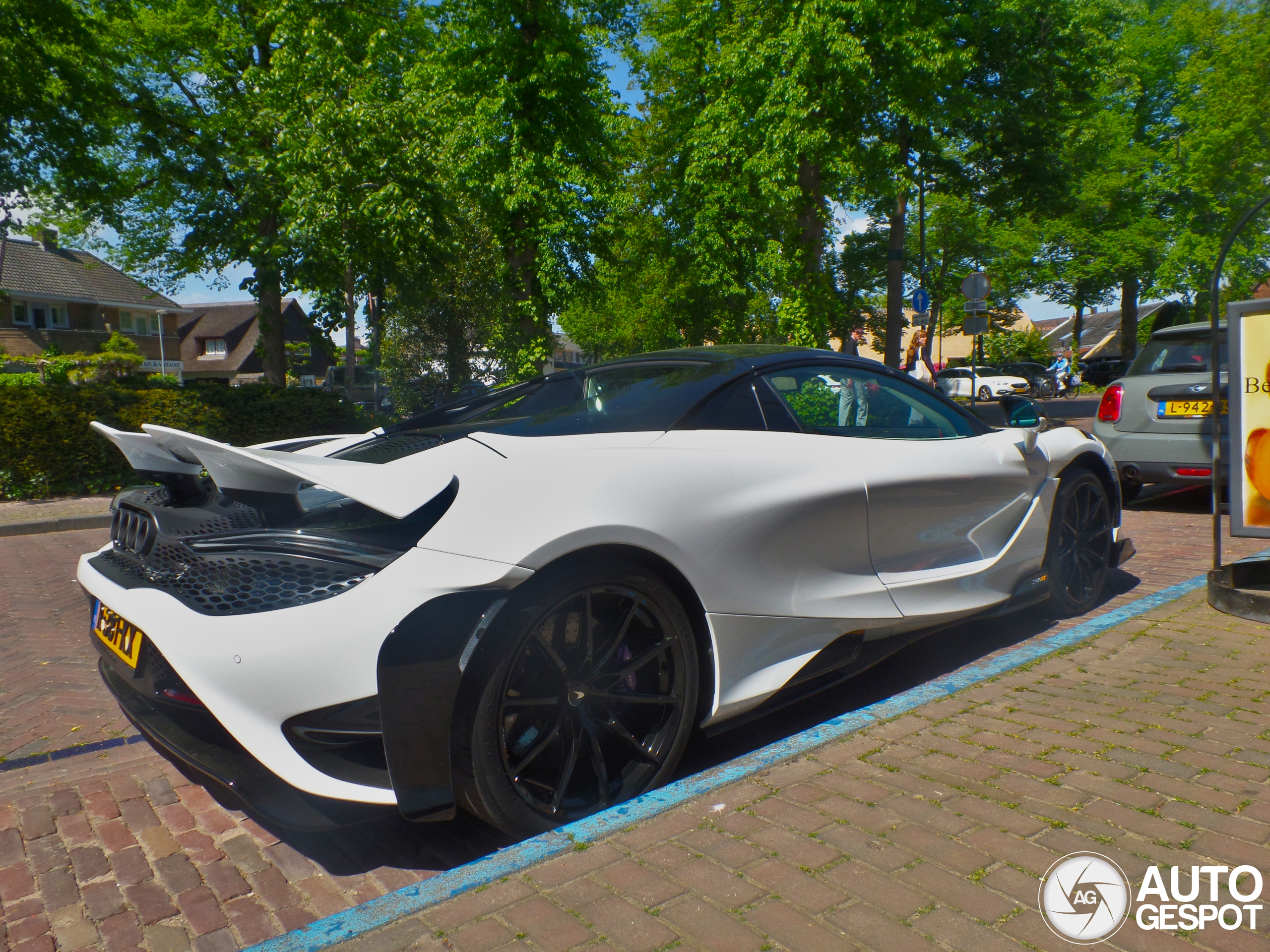 McLaren 765LT Spider