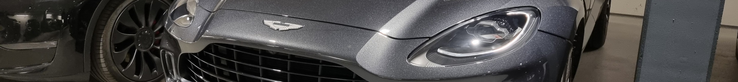 Aston Martin DBX