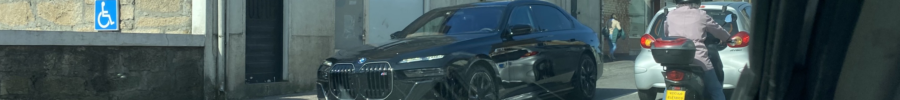 BMW M760e xDrive