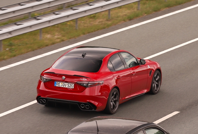 Alfa Romeo Giulia Quadrifoglio 2023