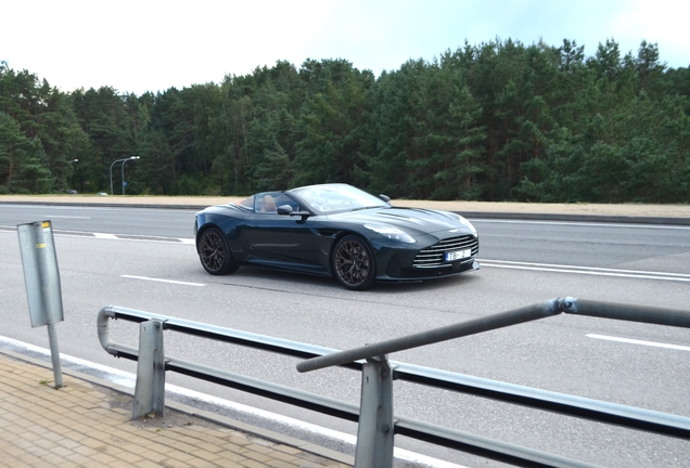 Aston Martin DB12 Volante