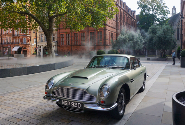 Aston Martin DB6 MKI